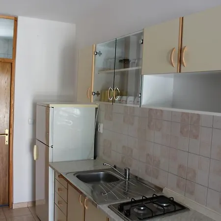 Istuk Apartment *